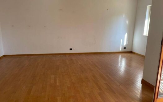 Villa in via Alberto Russo-Frattasi 12, Carbonara di Bari, Bari